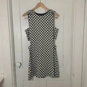 Checkered mini dress with cutouts - S